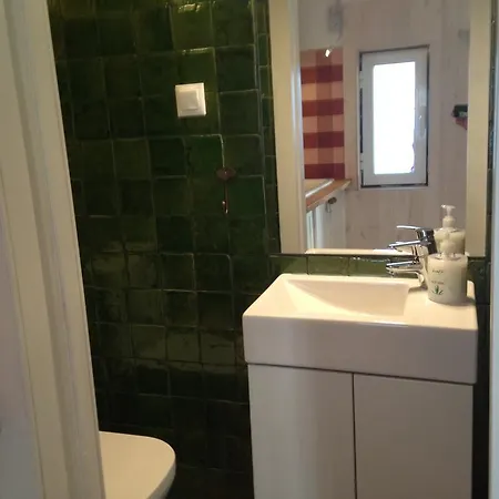 Apartment Delightful Patio Flat Lisbon