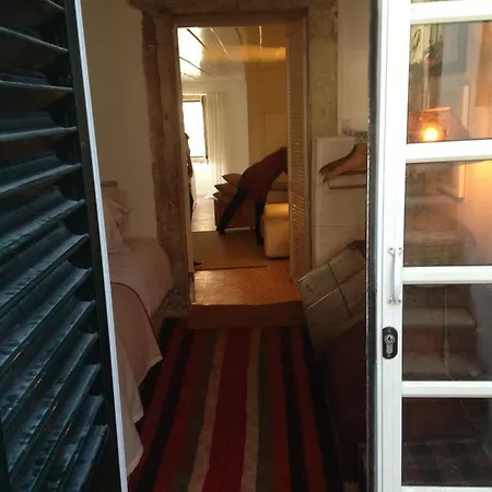 Apartman Delightful Patio Flat