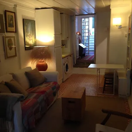 Apartment Delightful Patio Flat Lisbon
